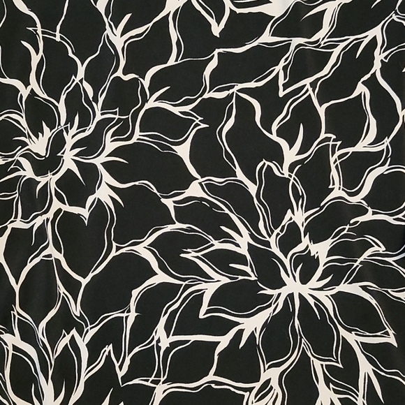 Sag harbor stretchy top - Picture 2 of 3